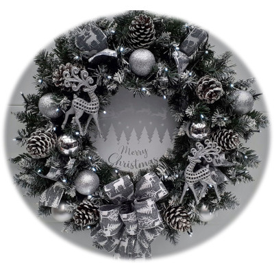 Frosty Christmas Scene Wreath